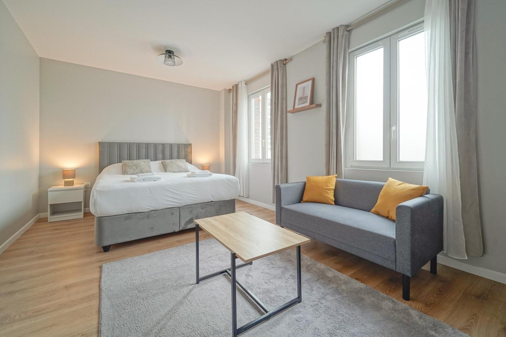 Trianon Saint Ouen Hotel Exterior foto